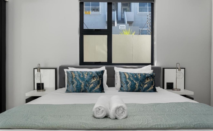 2 Bedroom Property for Sale in Sea Point Western Cape